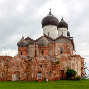 В монастыри Великого Новгорода!
