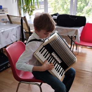 Концерт в доме престарелых